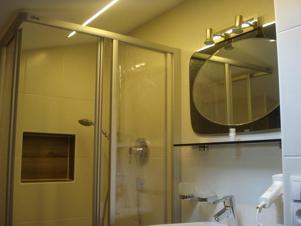 Gästehaus Troppmair Finkenberg Zimmer foto