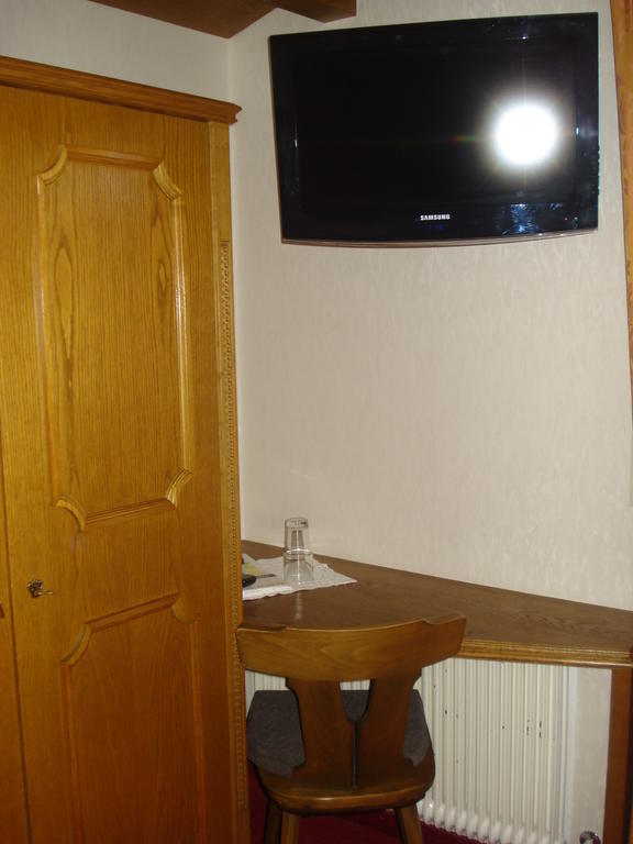 Gästehaus Troppmair Finkenberg Zimmer foto