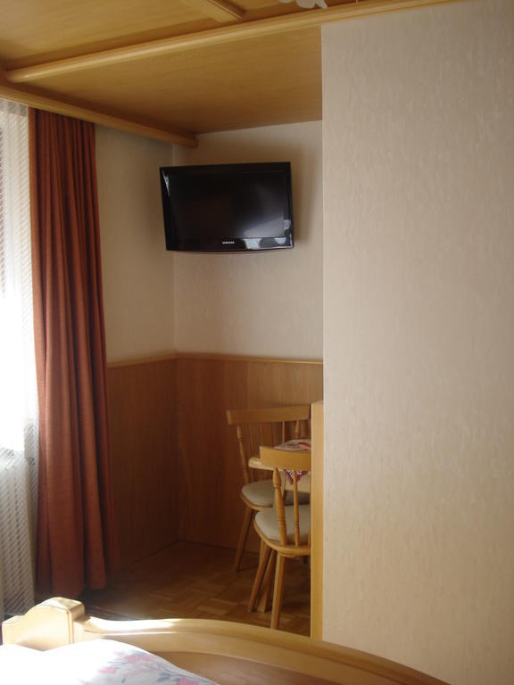 Gästehaus Troppmair Finkenberg Zimmer foto