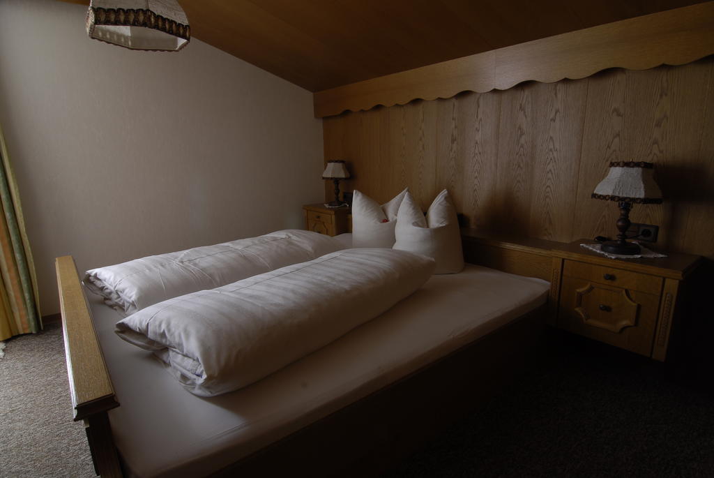 Gästehaus Troppmair Finkenberg Zimmer foto